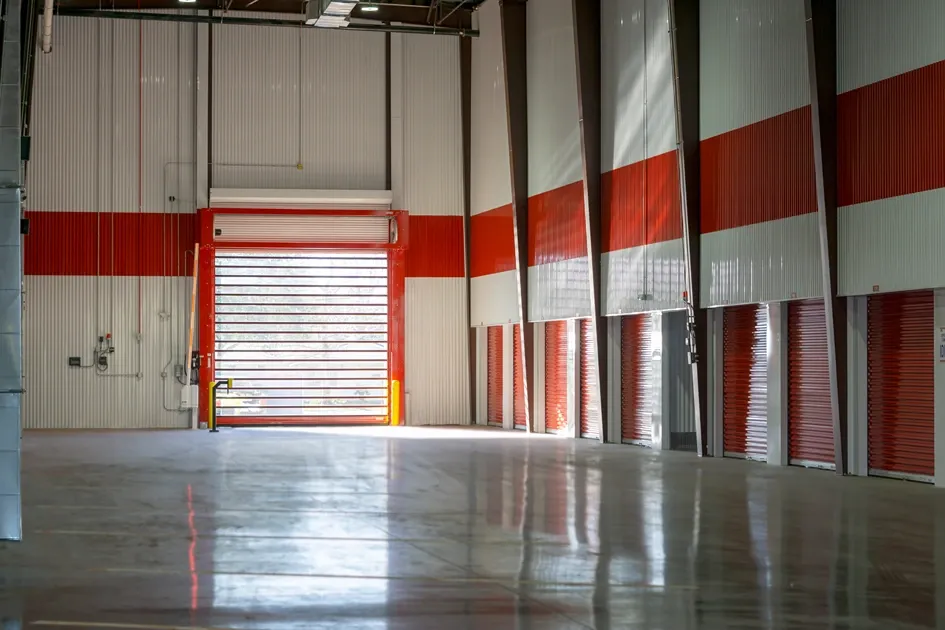 Large indoor loading area for climate-controlled storage units